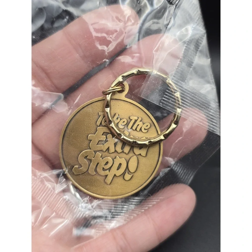 1969 Commemorative Key Chain/Pendant Man's First Step on Moon Neil Armstrong - Picture 2 of 2